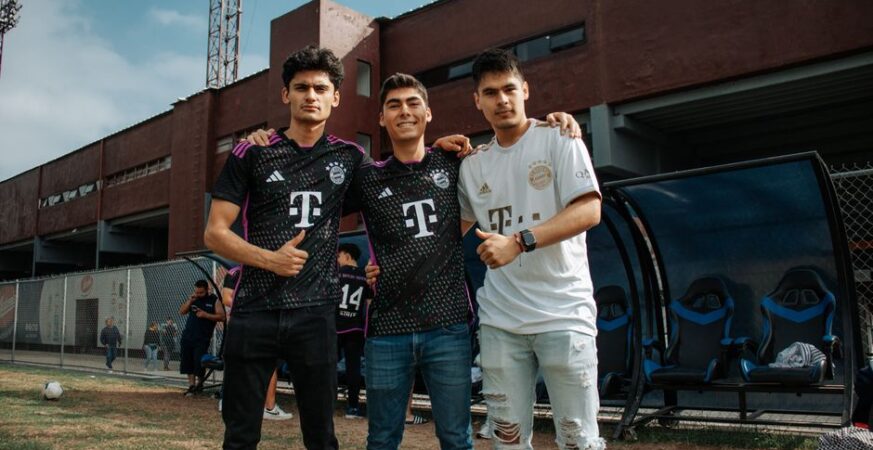 Bayern wygrywa we Fryburgu i wraca na szczyt Bundesligi. Upamecano i Gnabry bohaterami